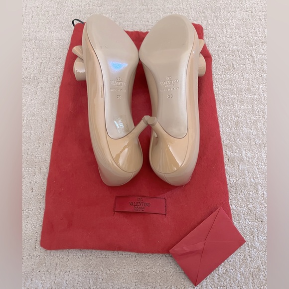 NEW Valentino Patent Leather Heels with Bow - Picture 3 of 4
